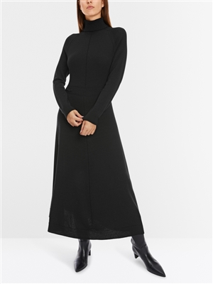 Marc Cain Black knitted dress made from pure new wool with an accentuated waist